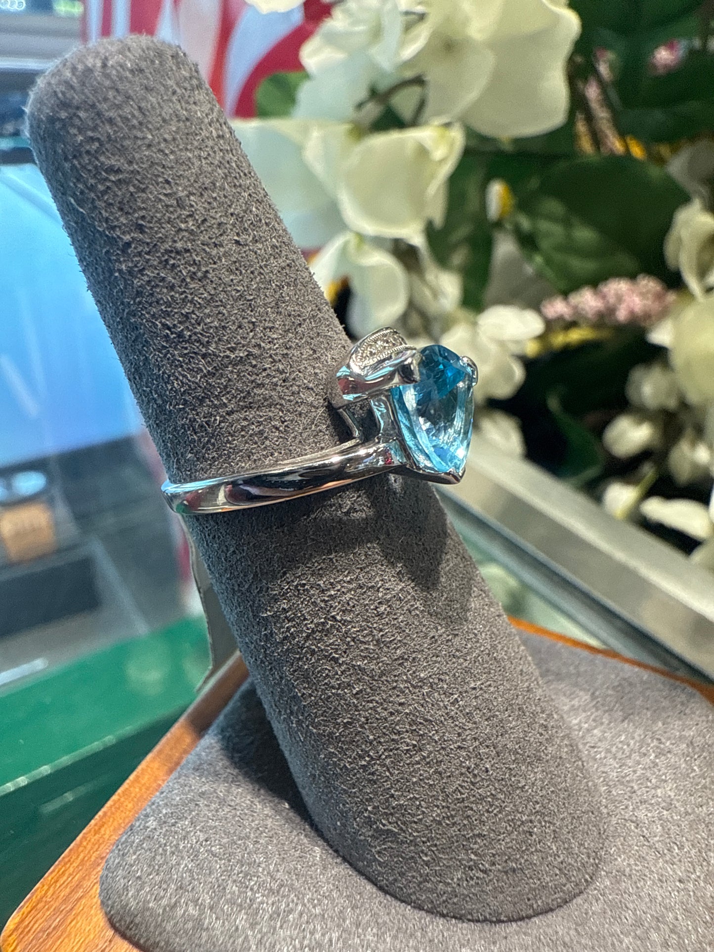 White gold ring