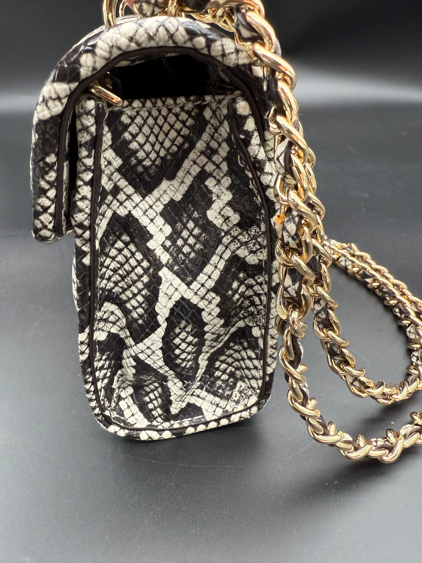 Hand bag