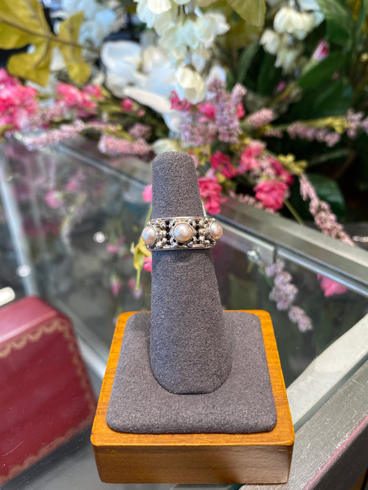 Silver Ring With Pearls