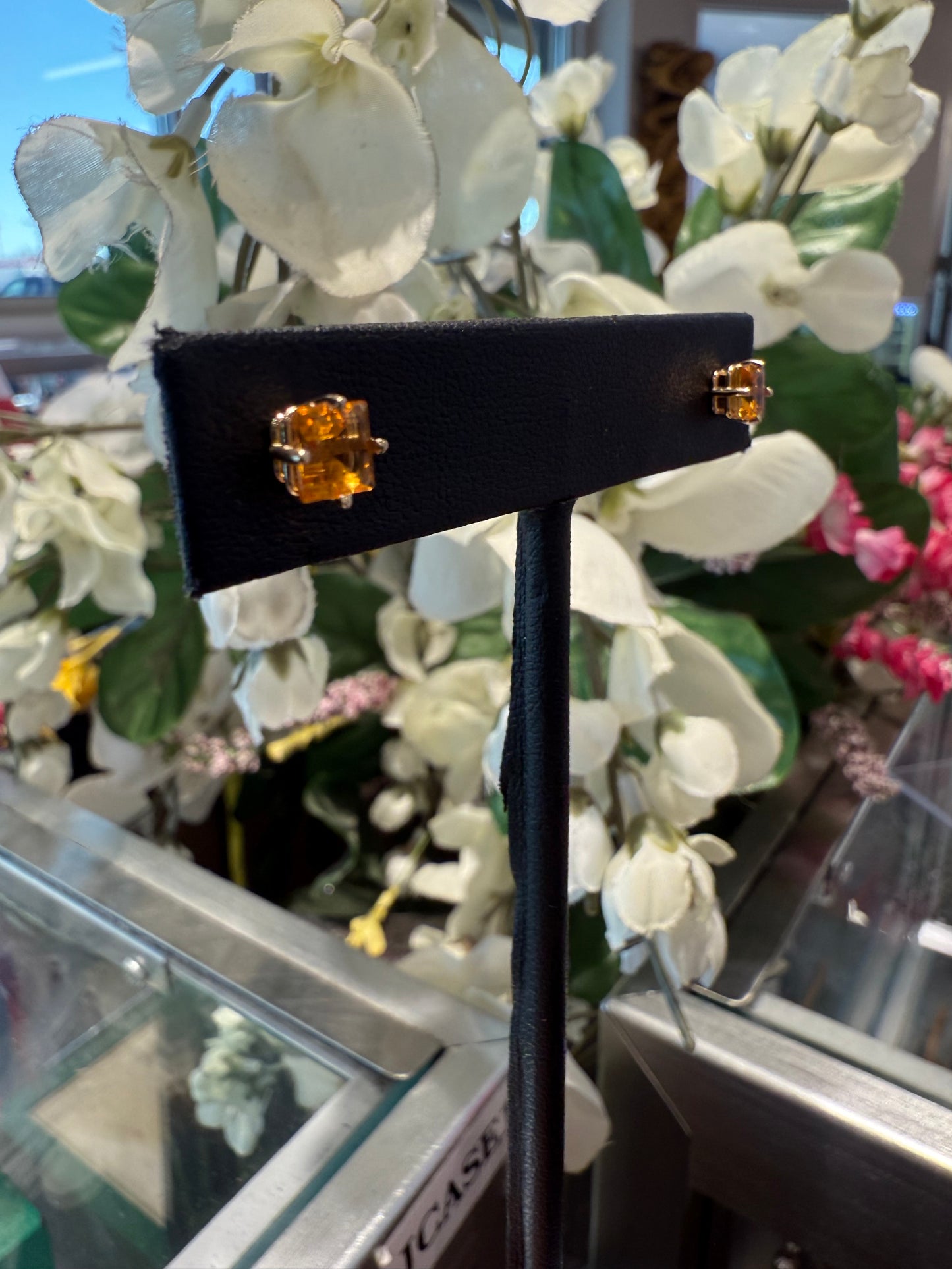 Gold earrings