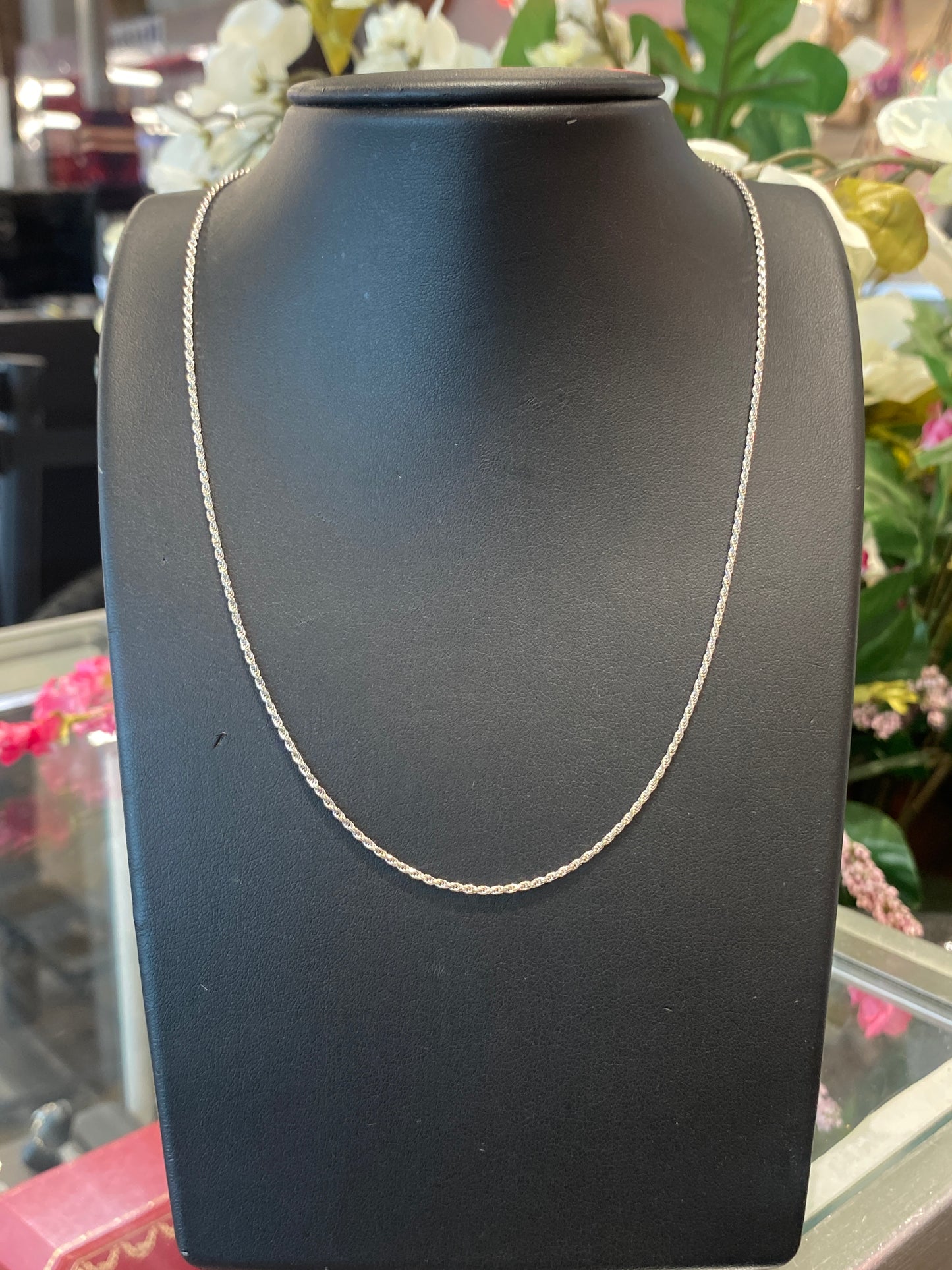 4 Grams Of 14K White Gold Rope Chain