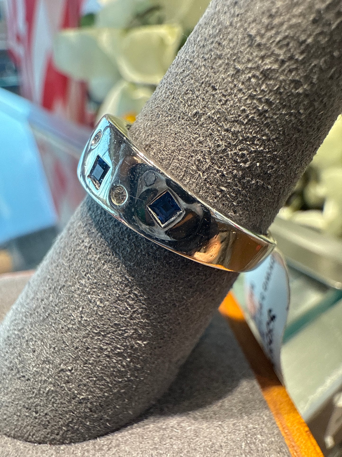 White gold ring