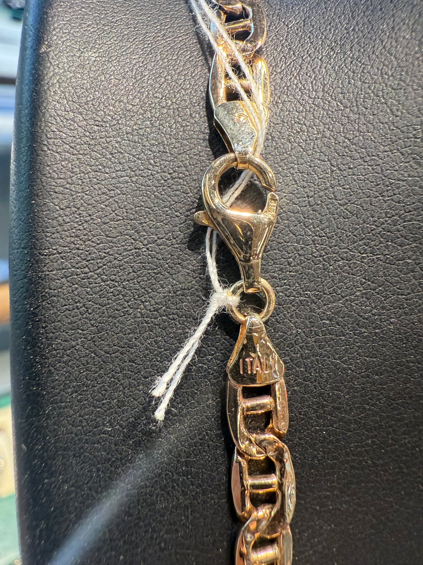 Gold Gucci chain