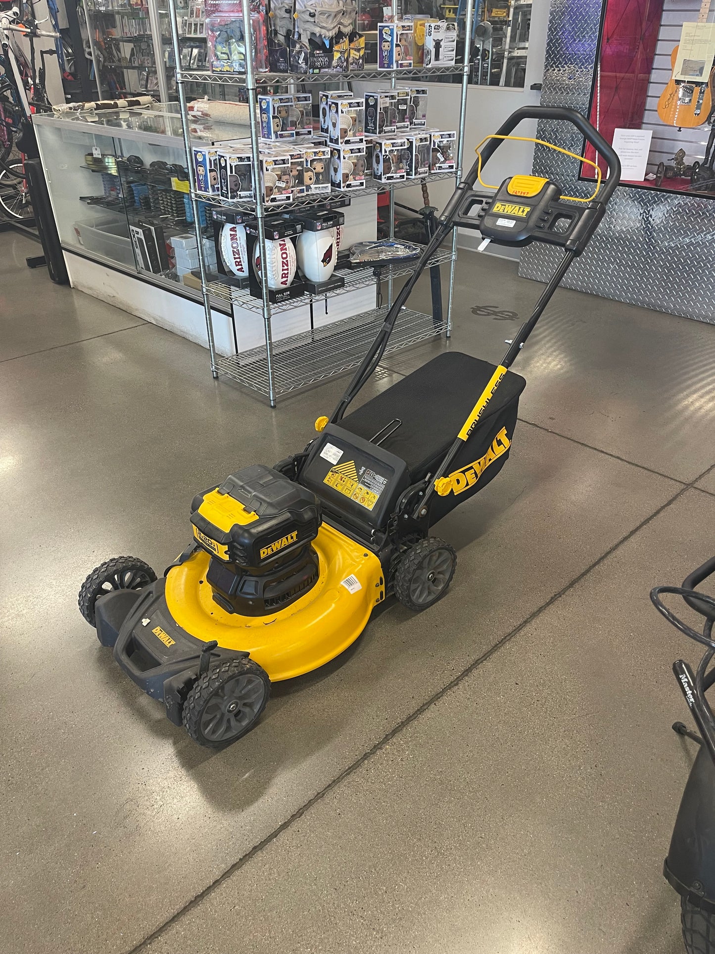 20v Cordless Dewalt Mower (127347) MMP