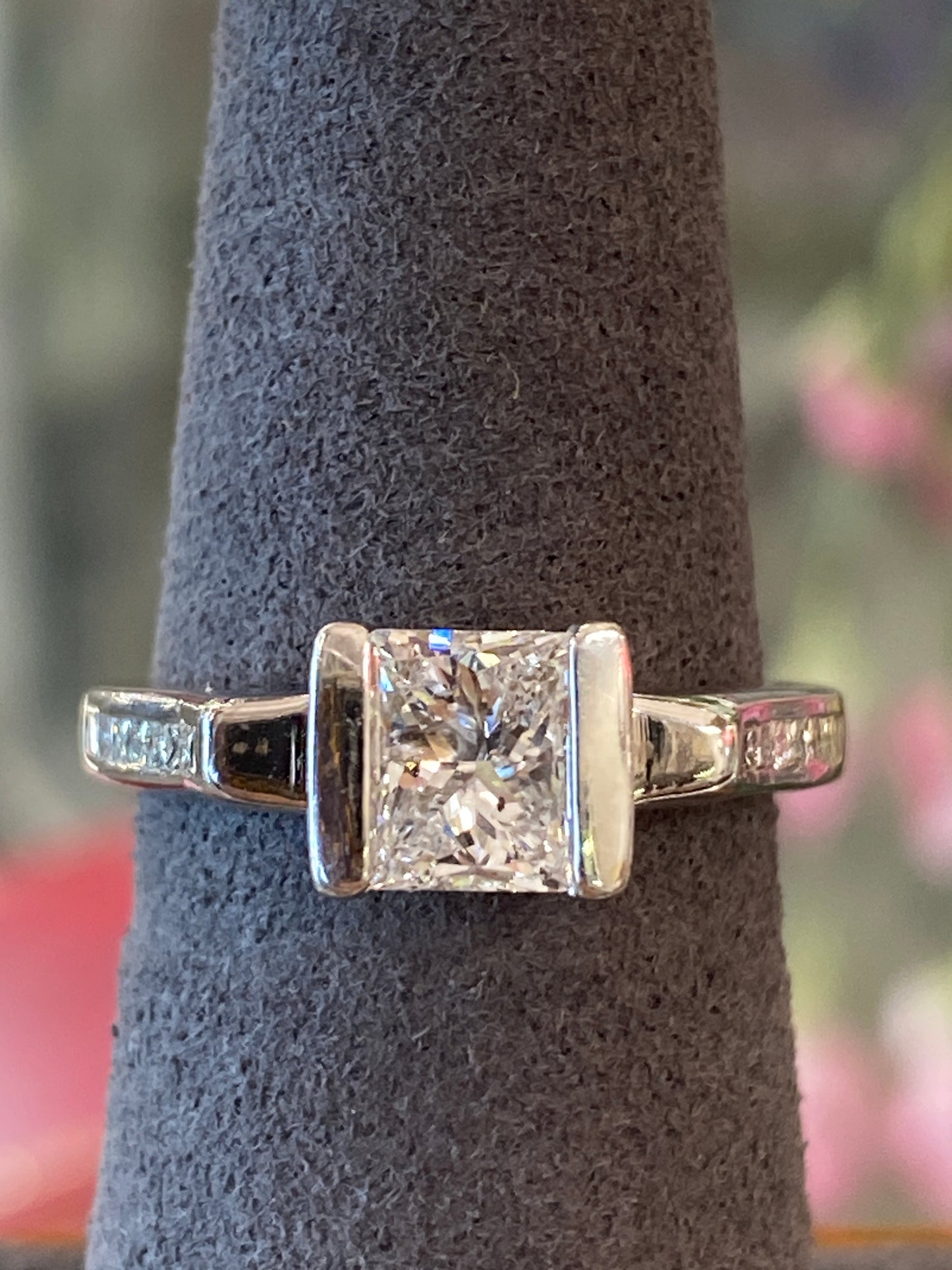 14k White Gold Diamond Engagement Ring