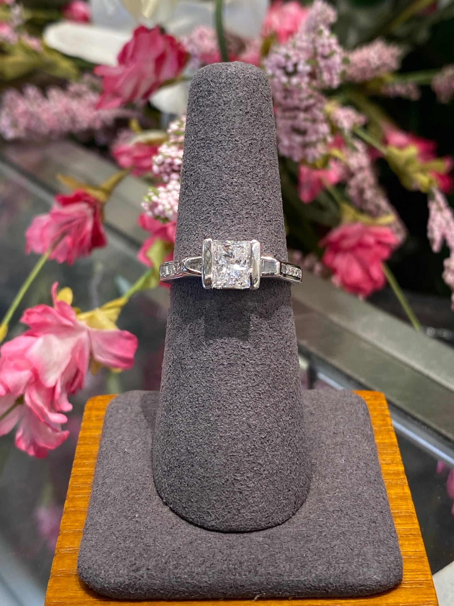 14k White Gold Diamond Engagement Ring