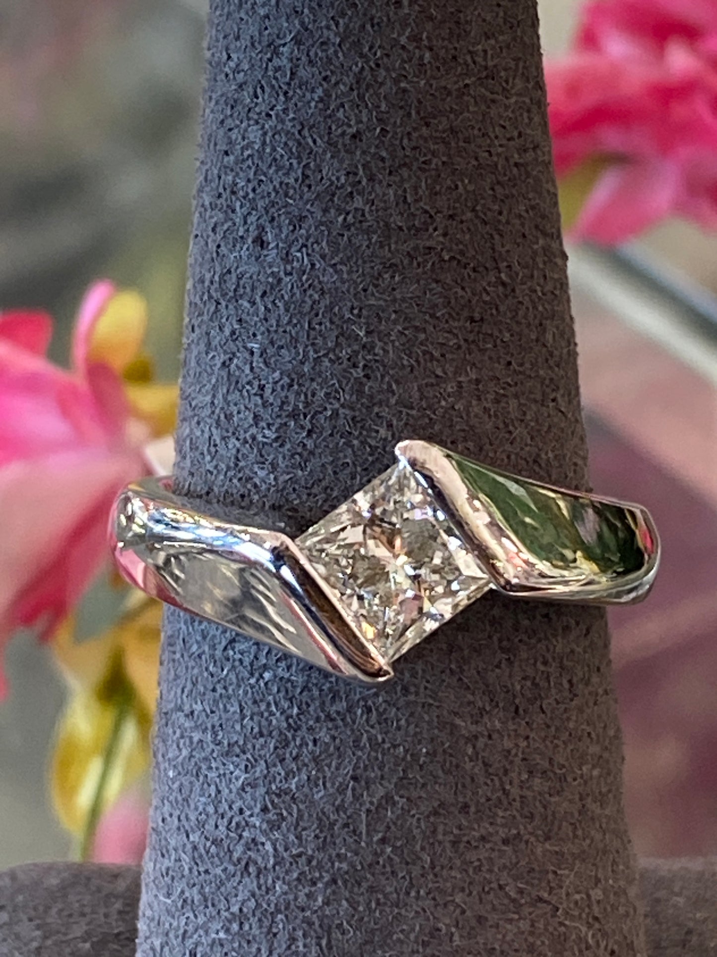 14k White Gold Diamond Ring