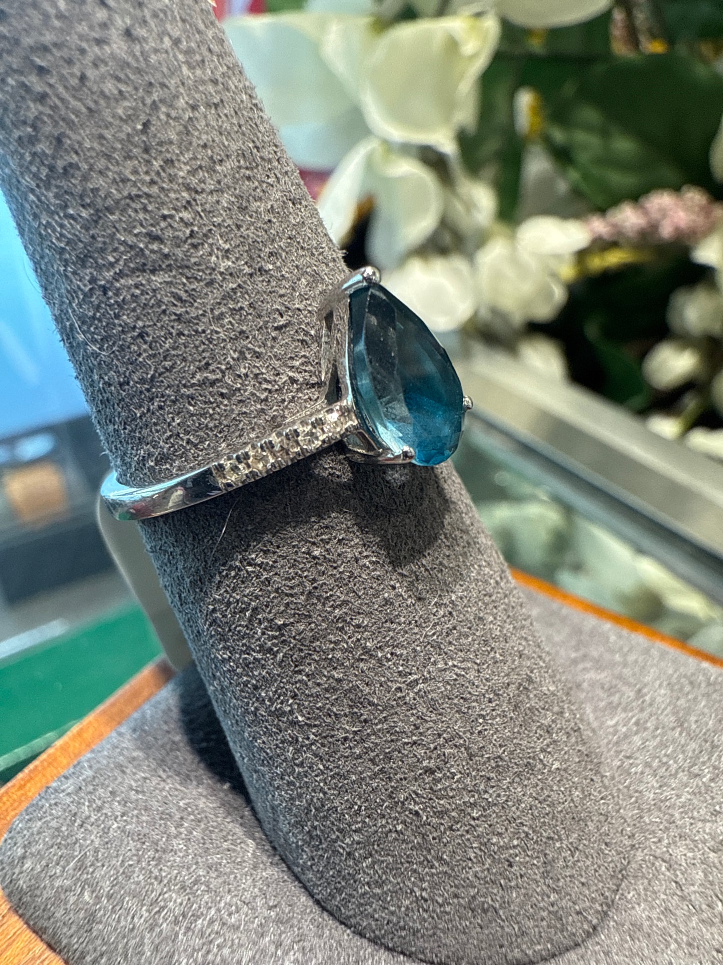 White gold ring