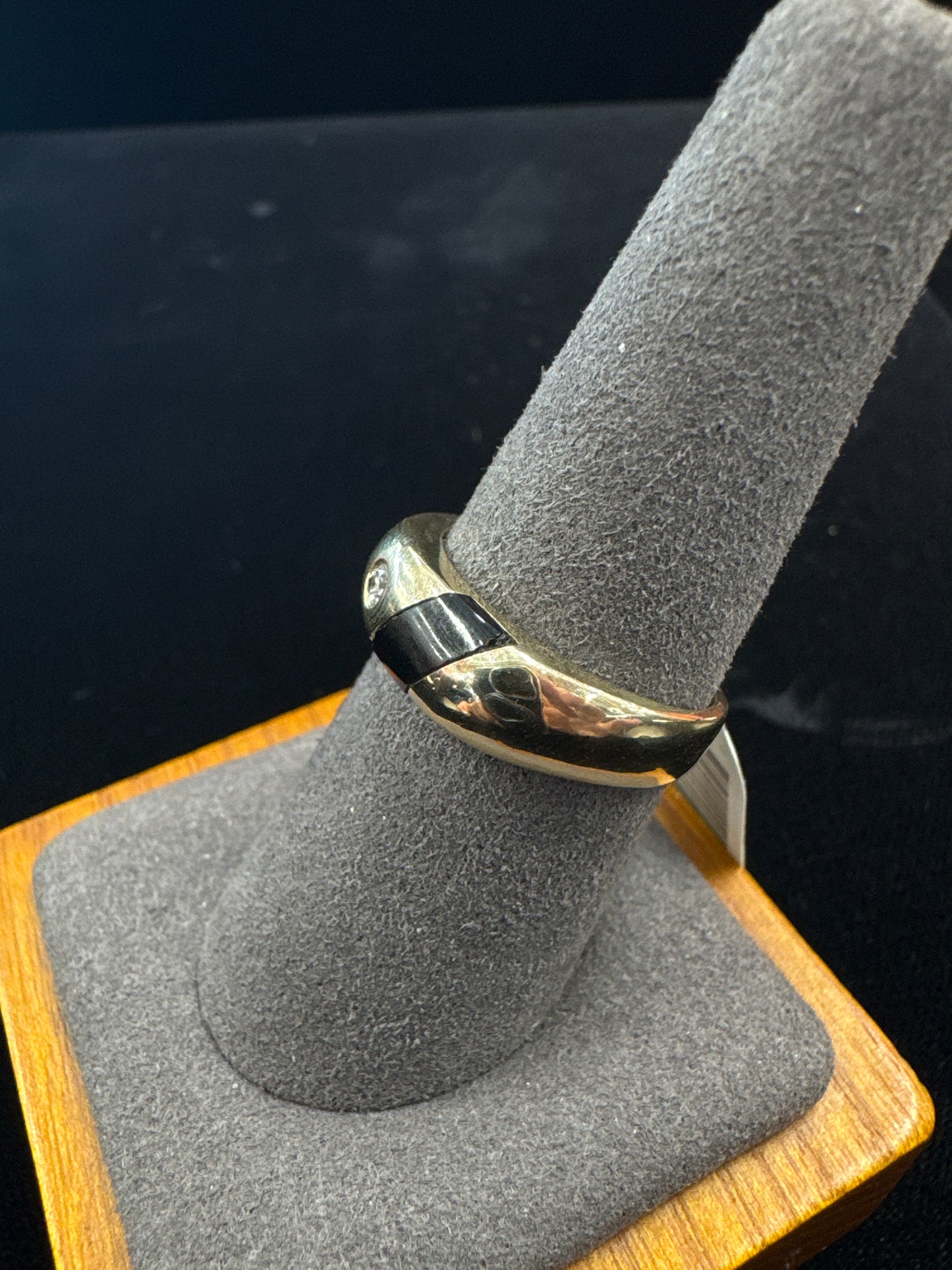 Gold Onyx Ring