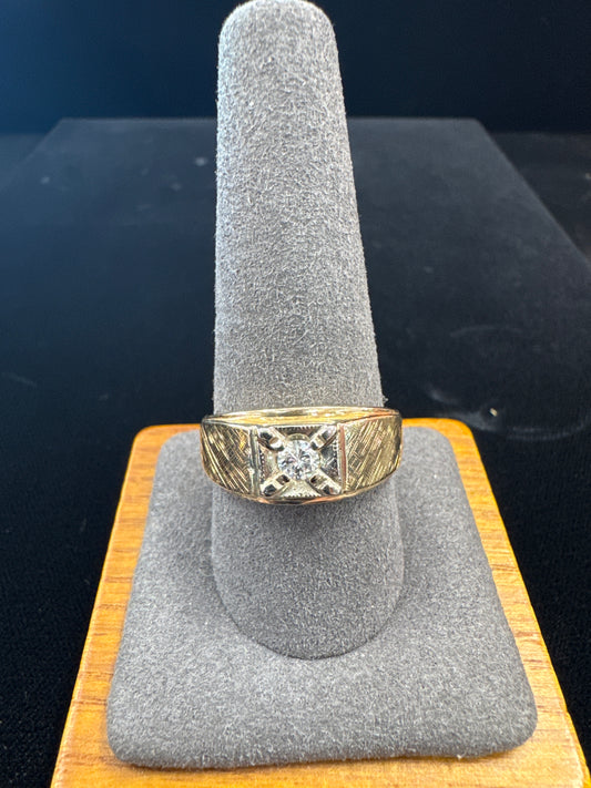 Men’s diamond solitaire