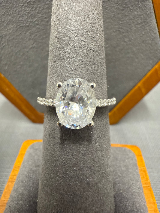 White gold ring