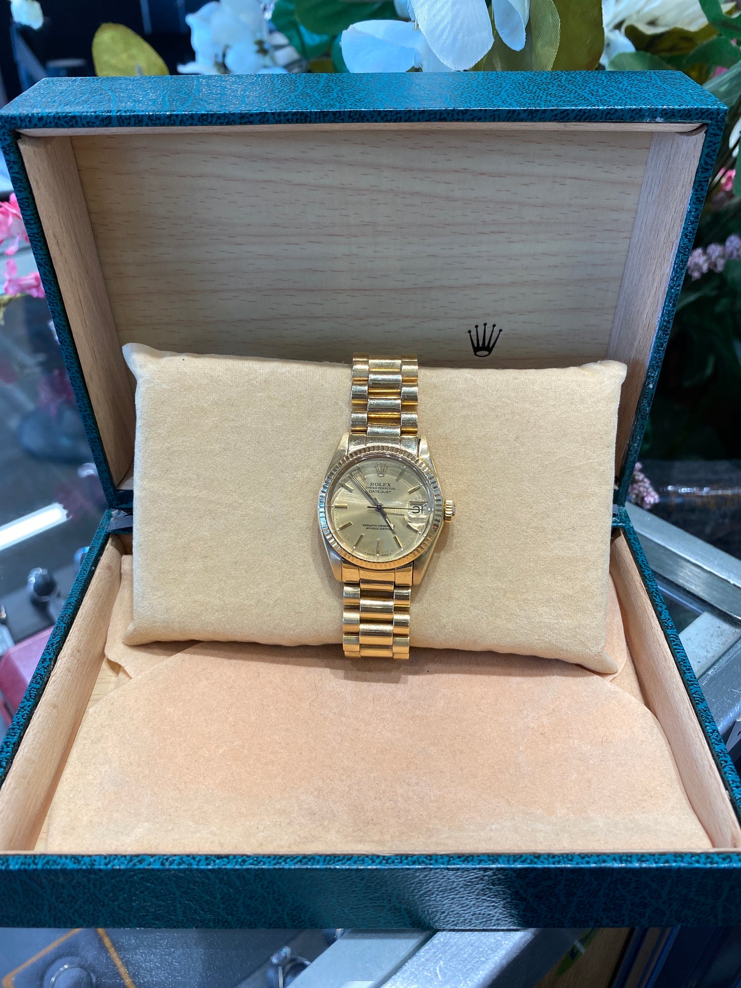 18k Ladies Mid Size Oyster Perpetual DateJust Rolex