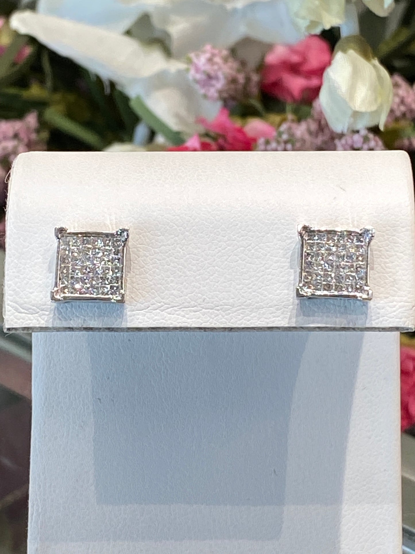 10k White Gold Diamond Studs
