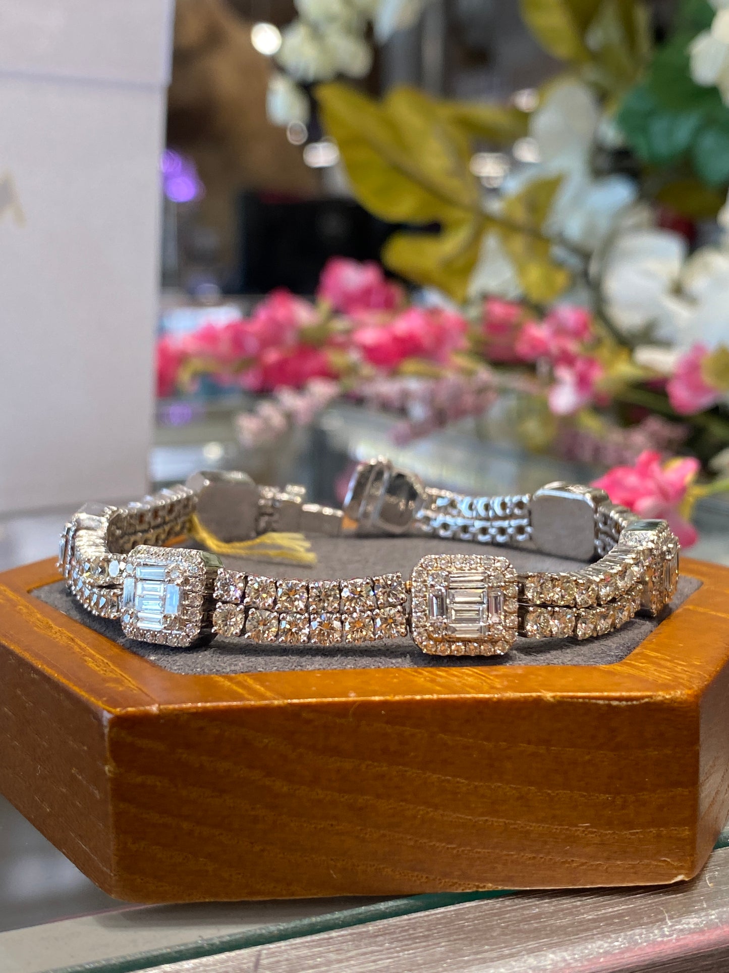 14k White Gold Diamond Bracelet
