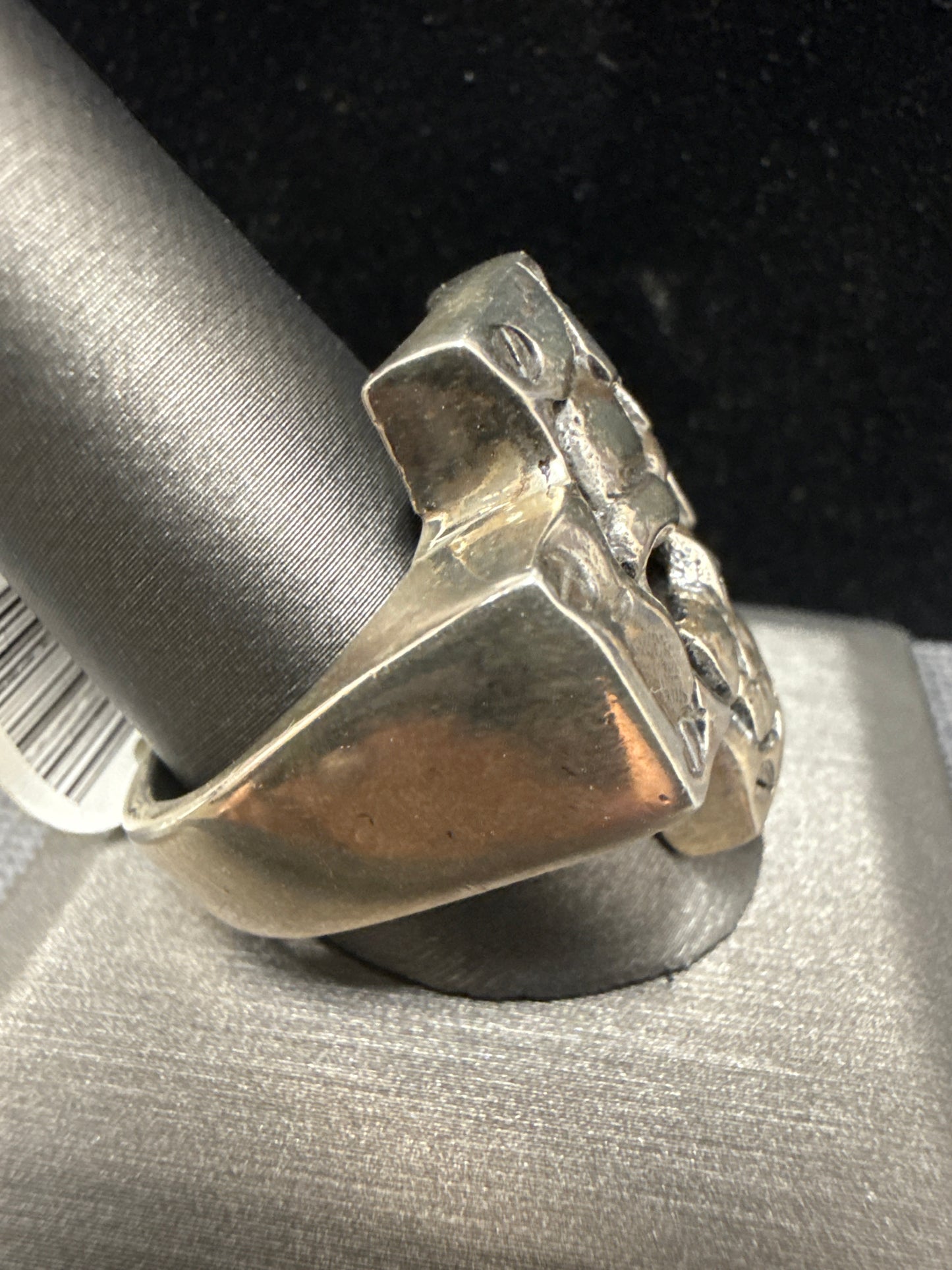 Silver skull ring