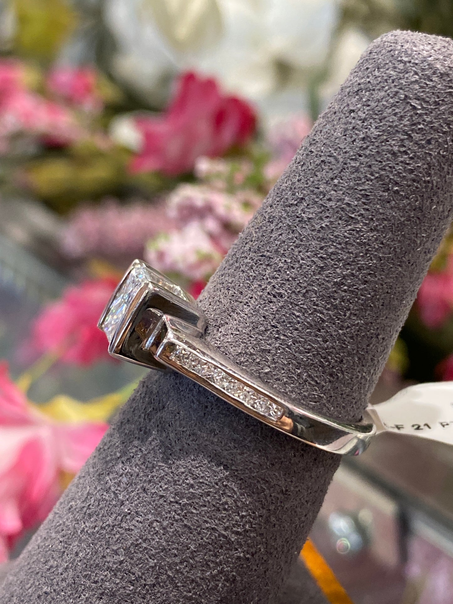 14k White Gold Diamond Engagement Ring