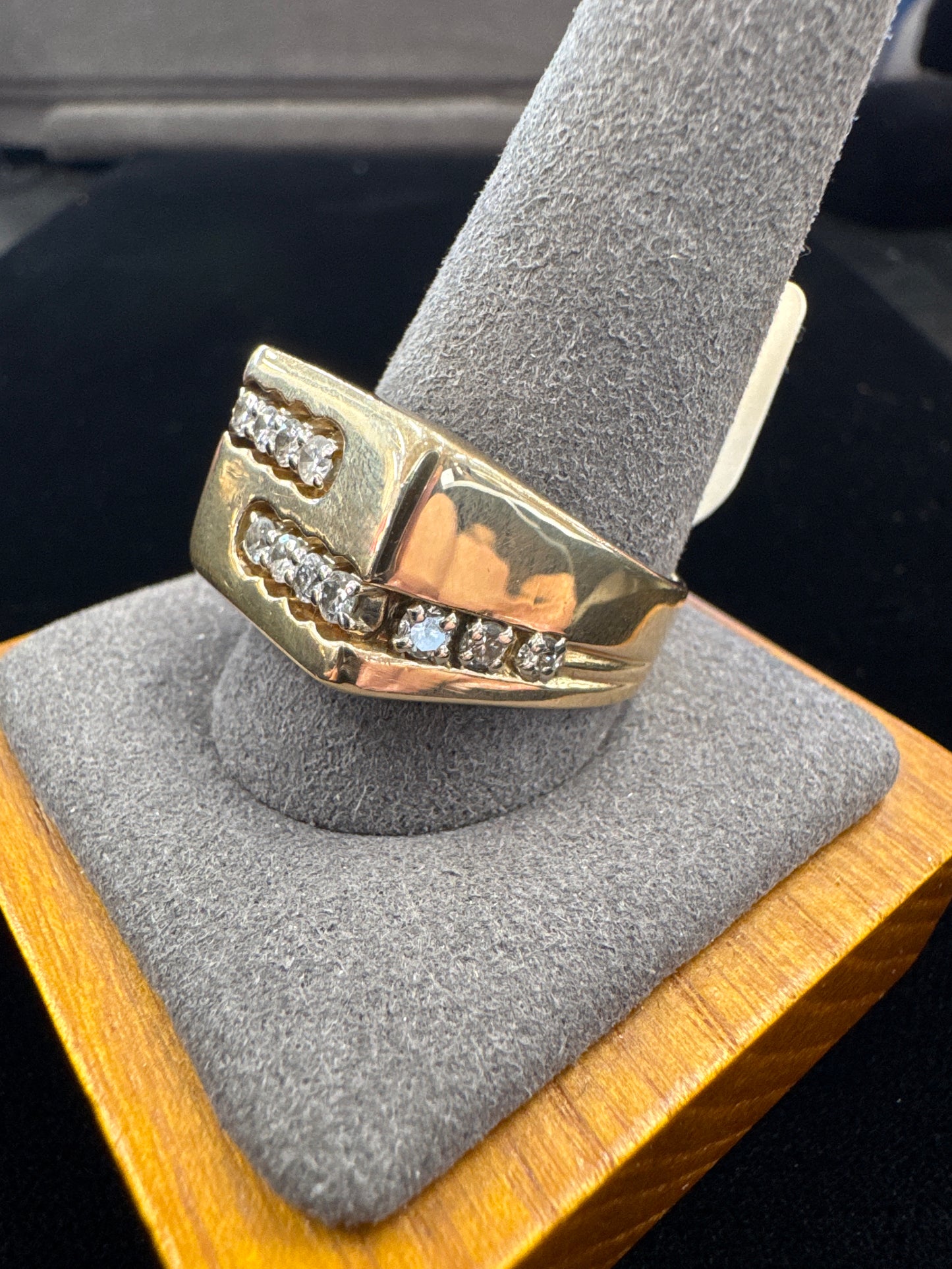 Men’s diamond ring