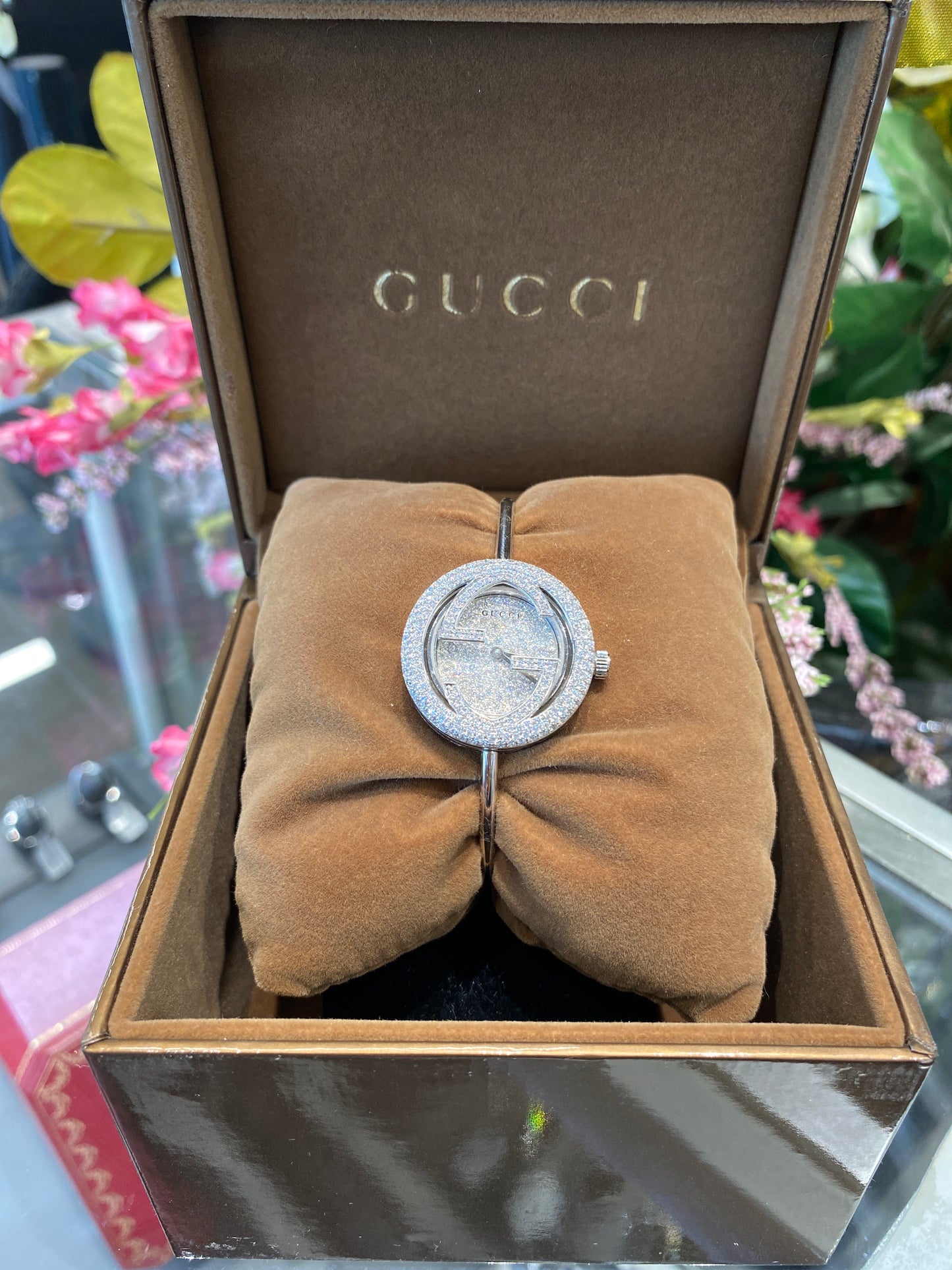 18k White Gold Gucci Play Diamond Watch