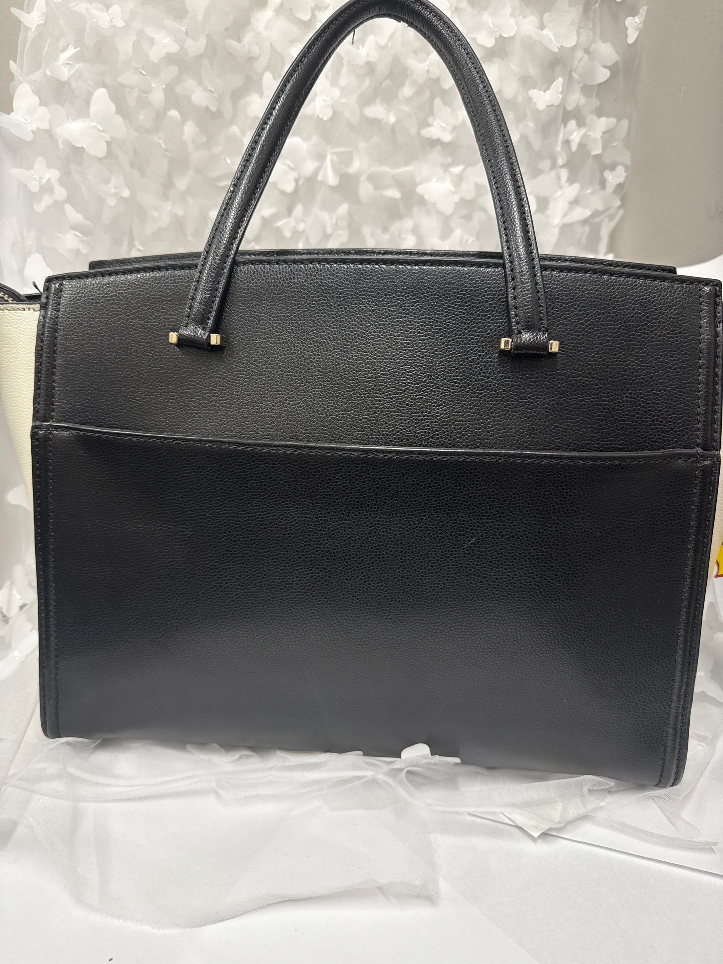 Hand bag