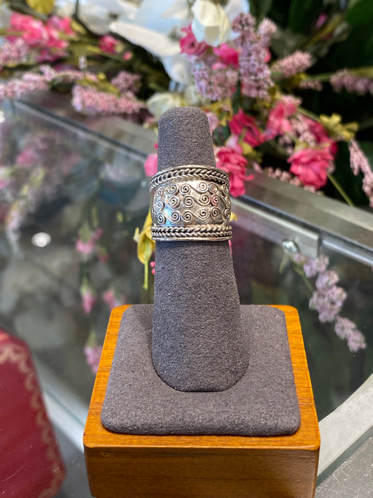 Silver Ring With Design