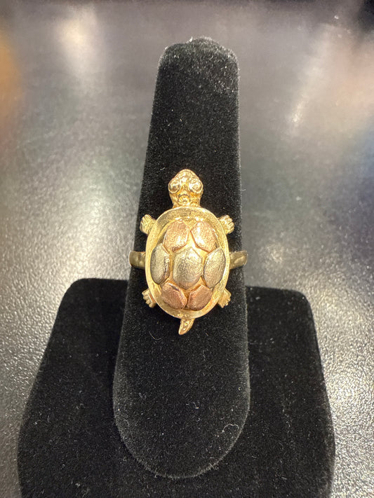 Gold ring