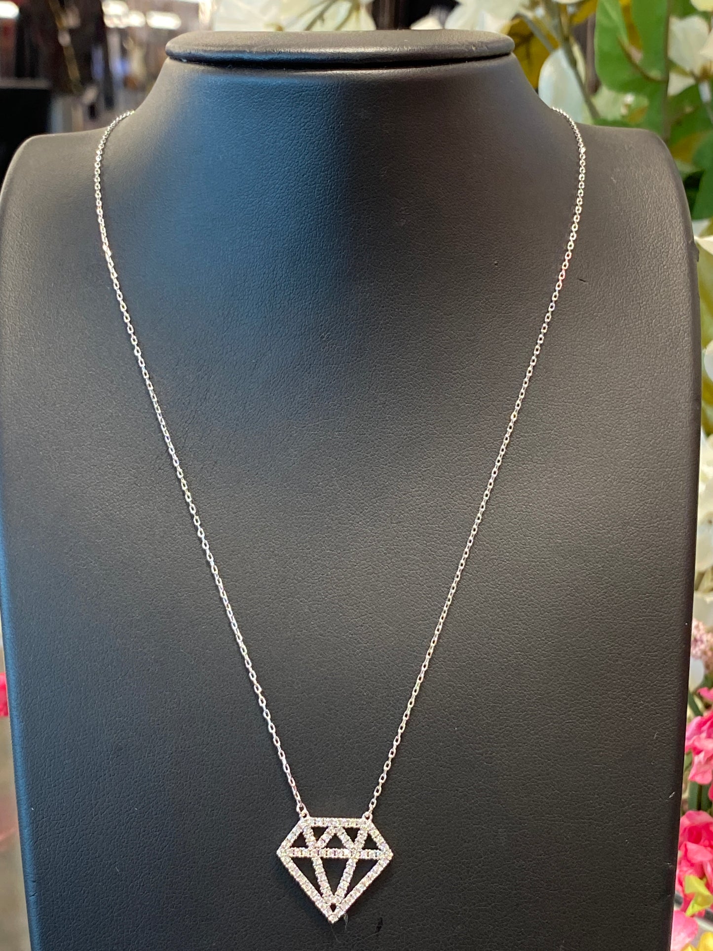 Silver Chain W/ Diamond Shape Pendant
