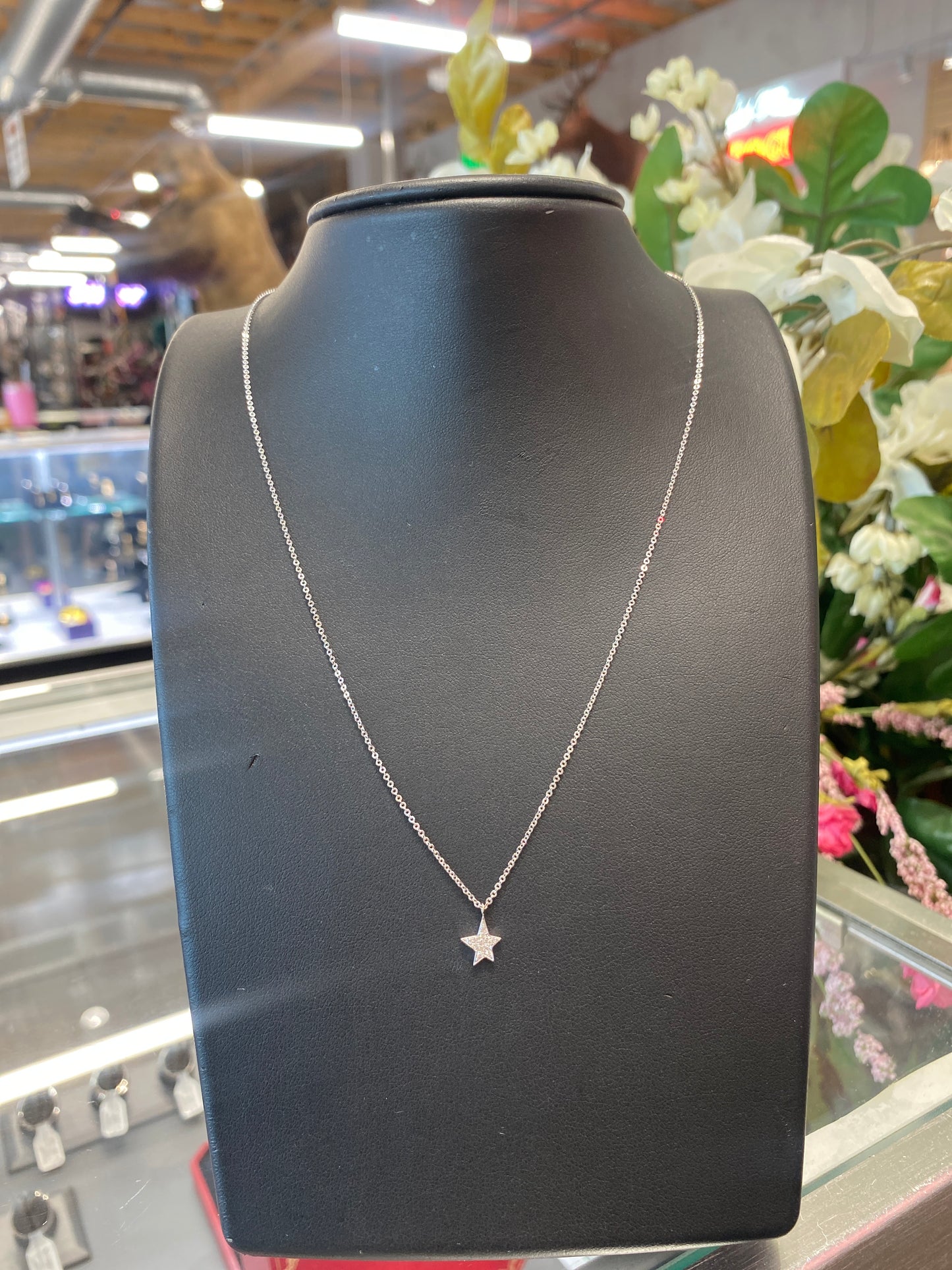 18k White Gold Chain W/Diamond Star Pendant