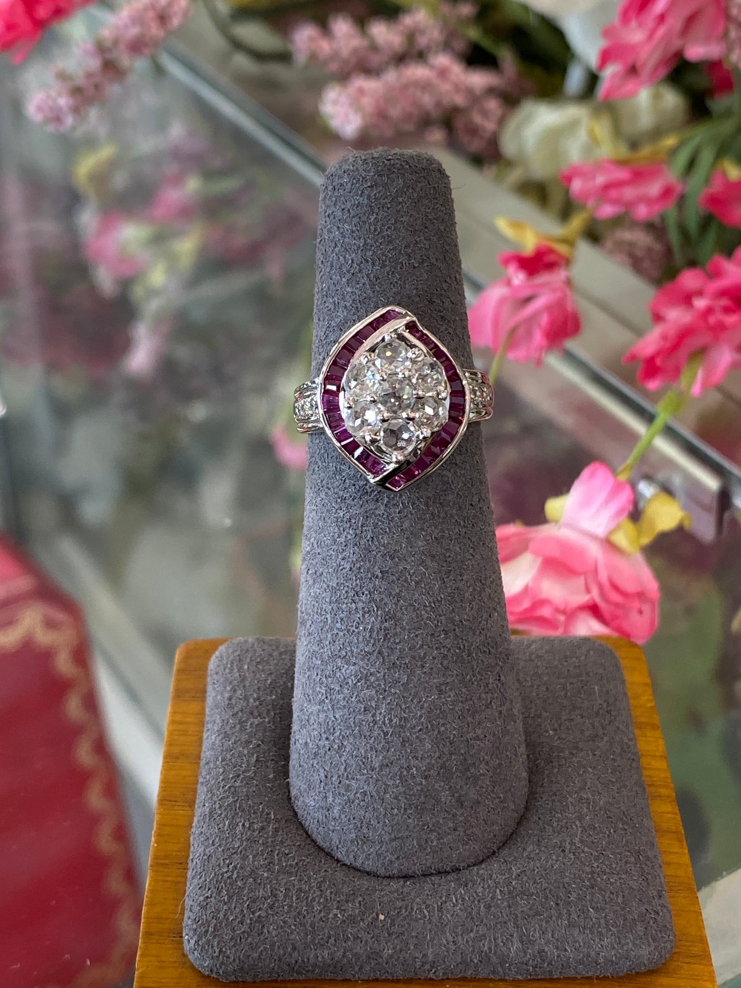18k White Gold Ring With Diamonds & Red Stones