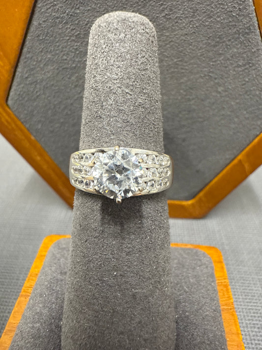 White gold ring