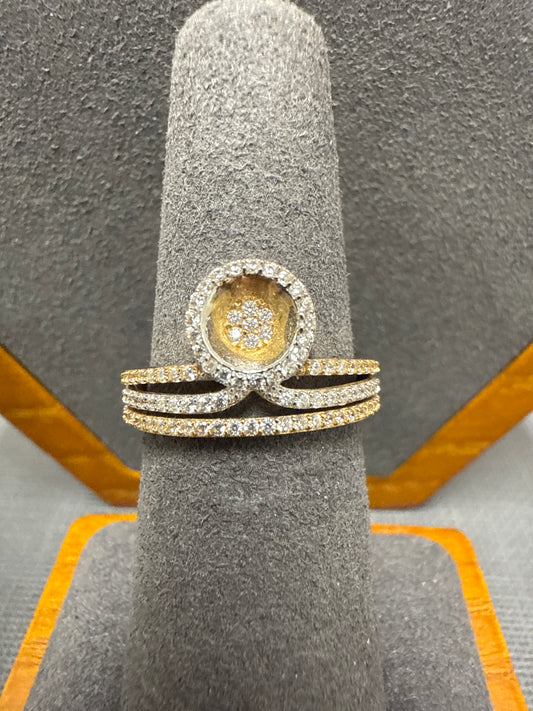 Gold crown ring