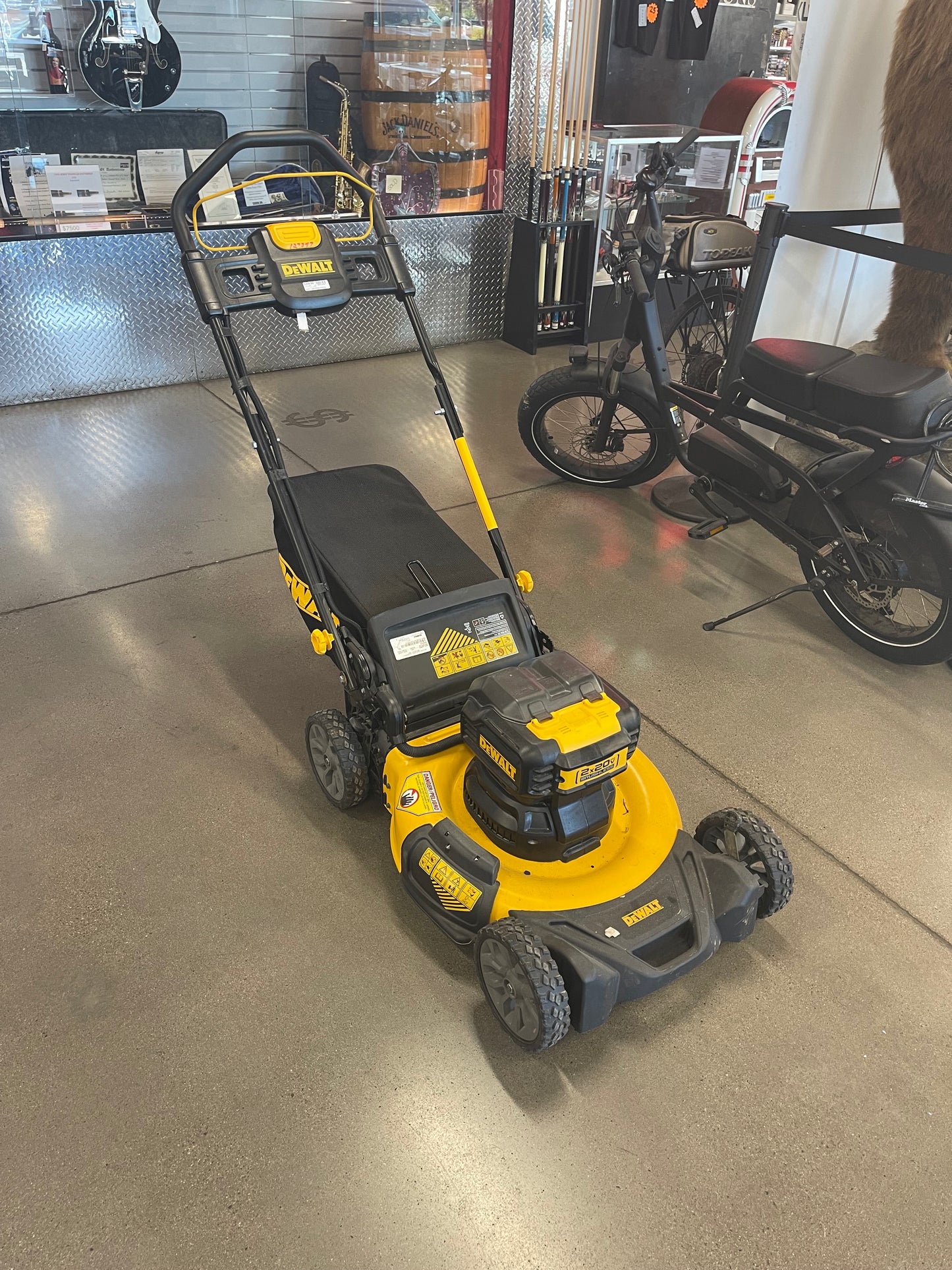 20v Cordless Dewalt Mower (127347) MMP