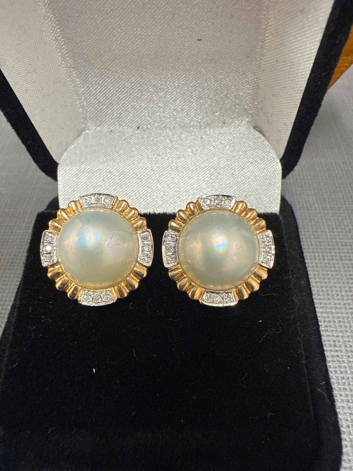 Gold earrings