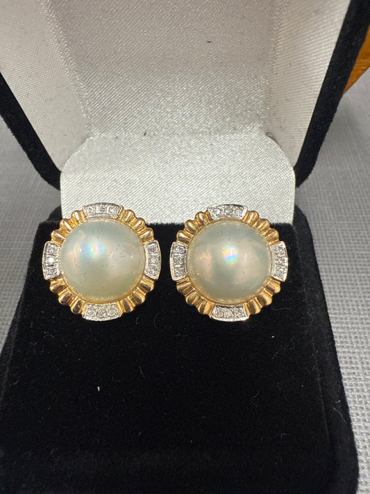 Gold earrings