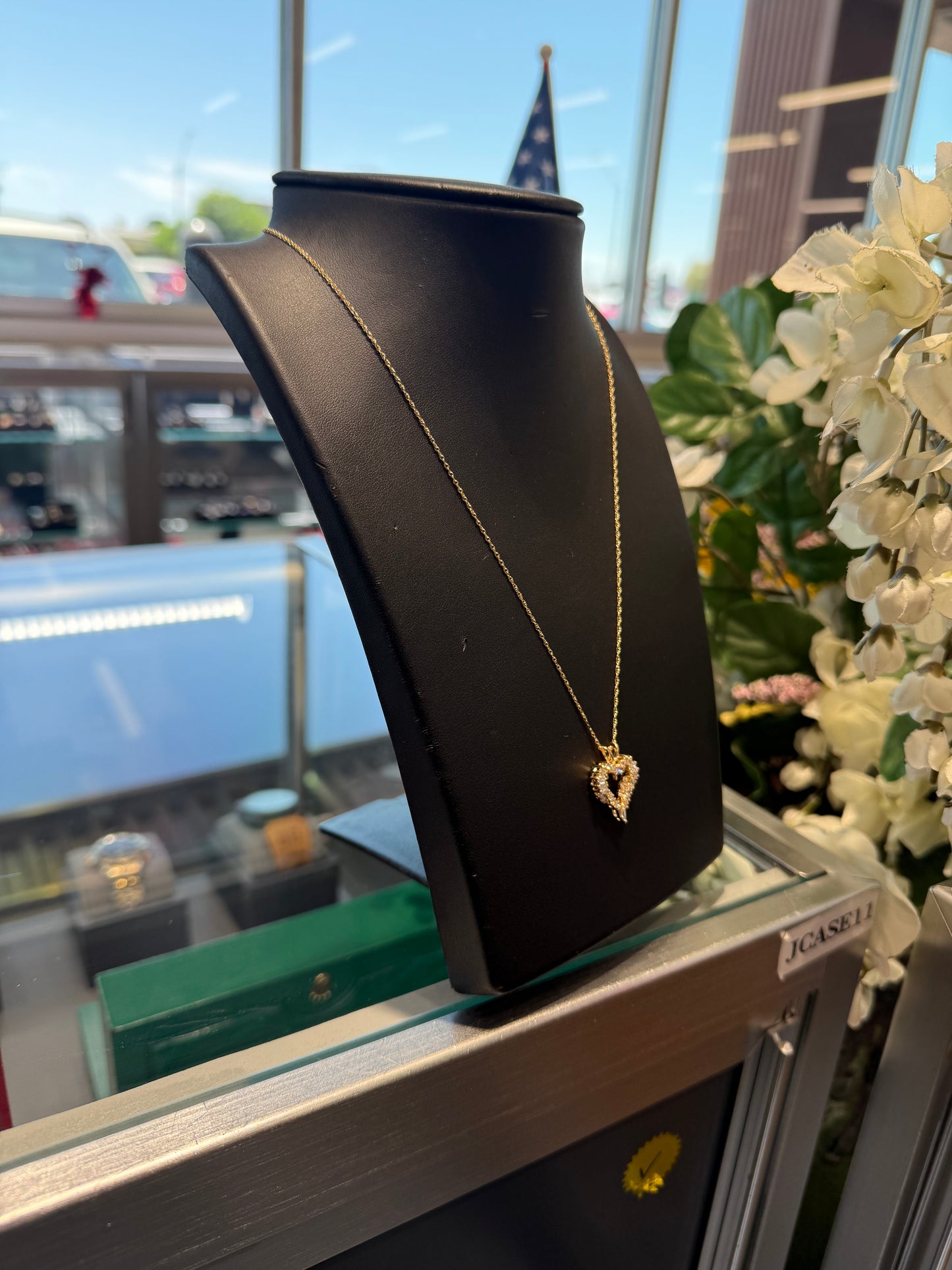Gold chain and pendant