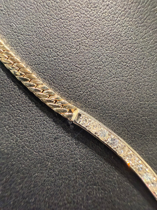 Gold fashion chain