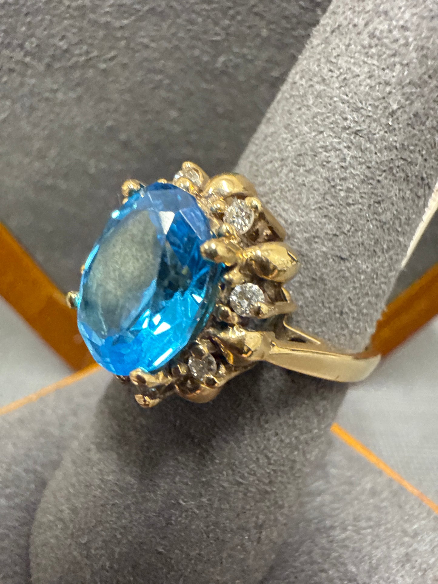 Gold ring