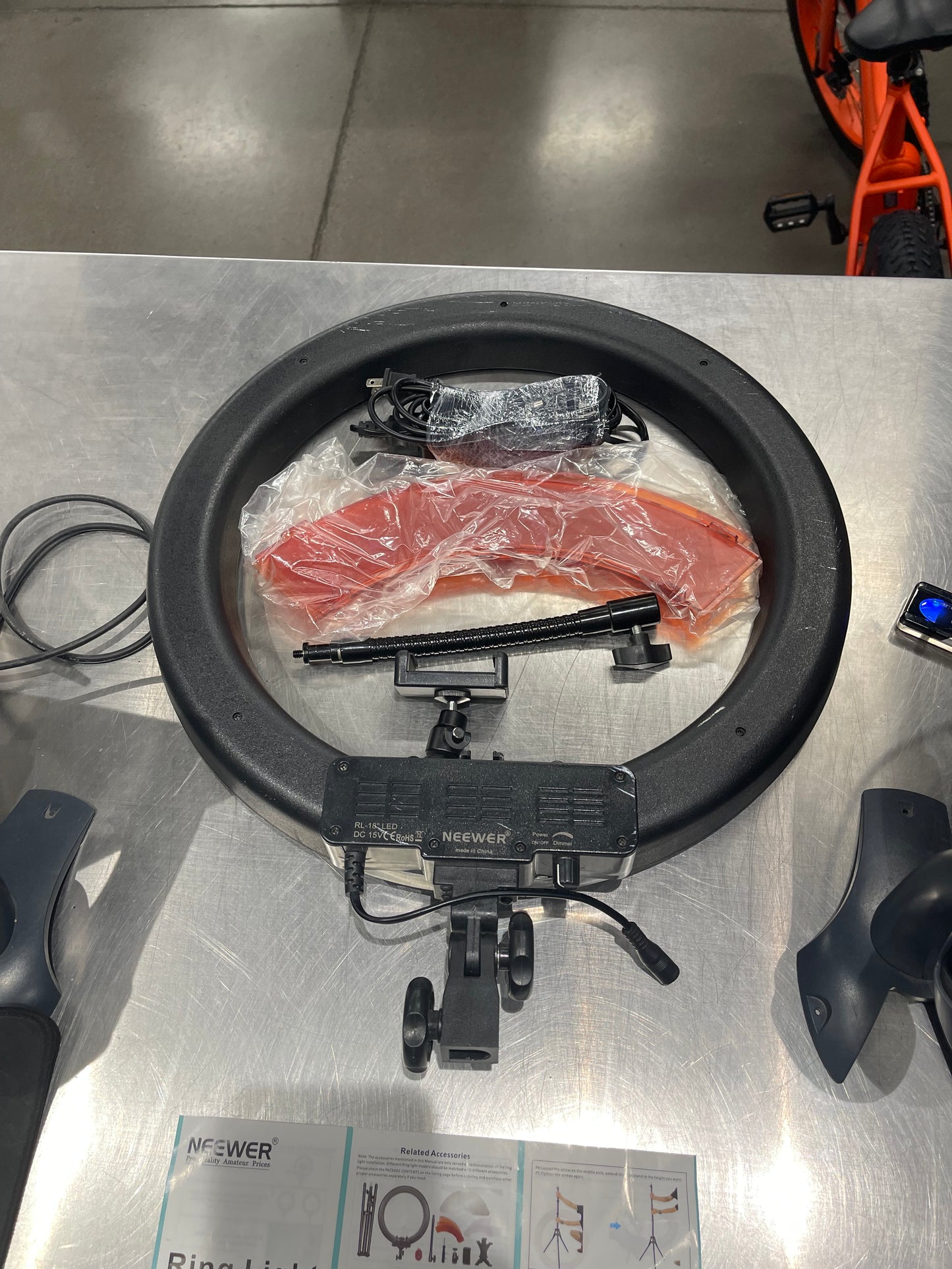 NEEWER Ring Light (106365) MMP