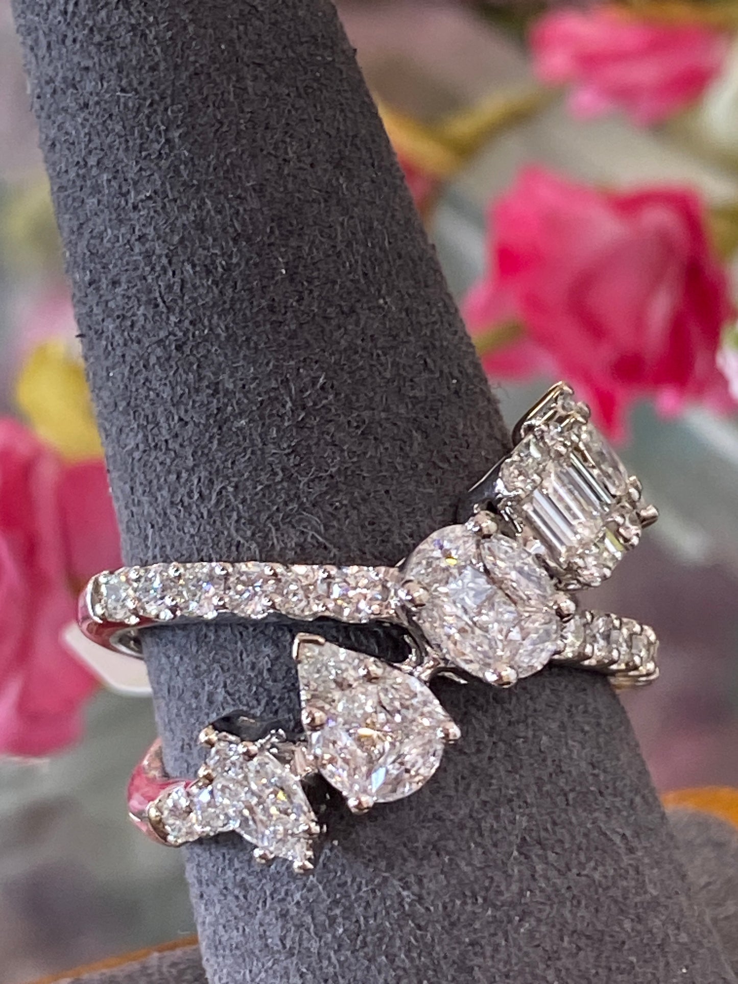 18k White Gold Diamond Ring