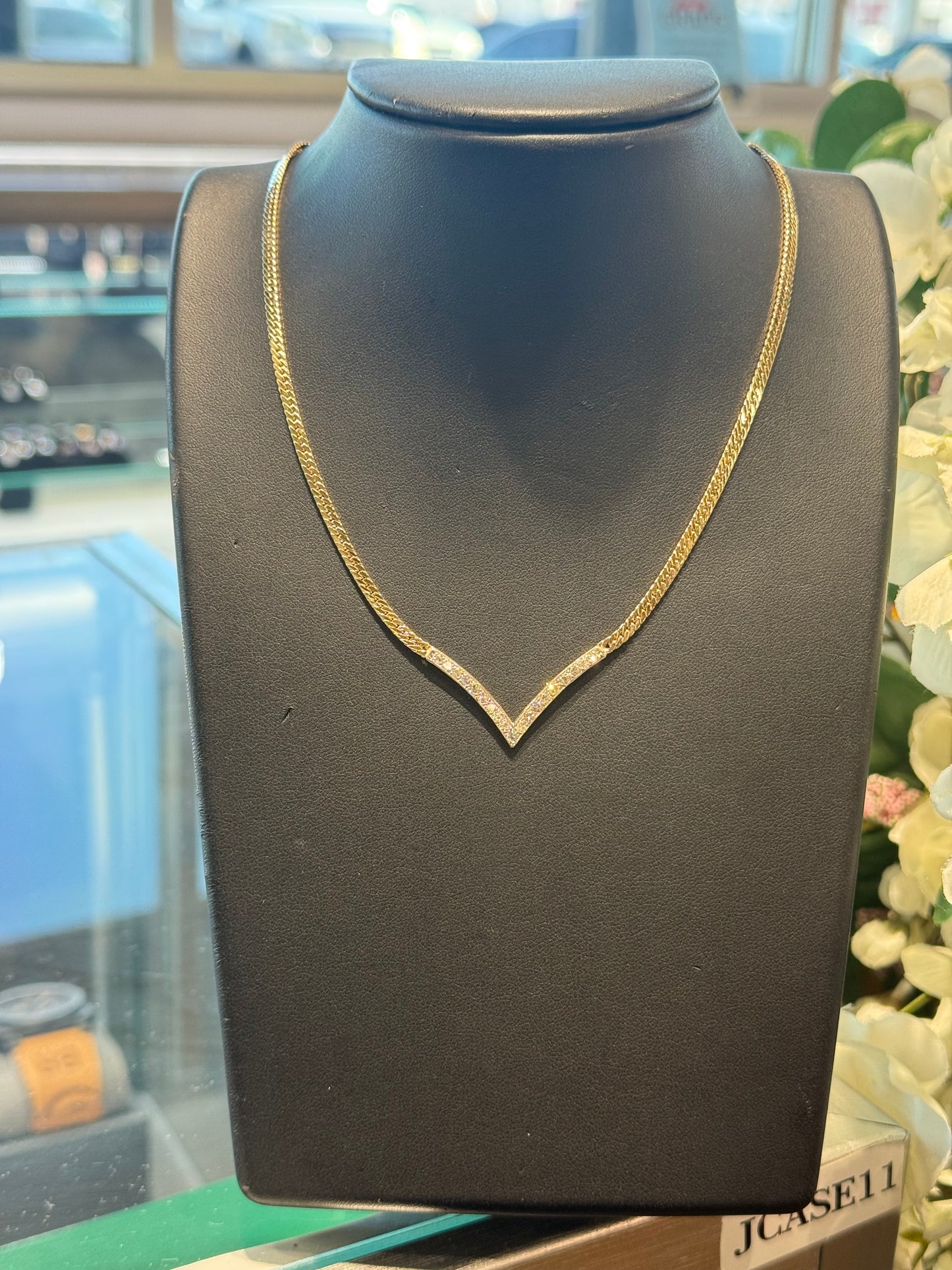 Gold fashion chain