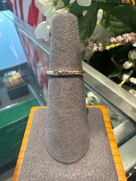 Gold band