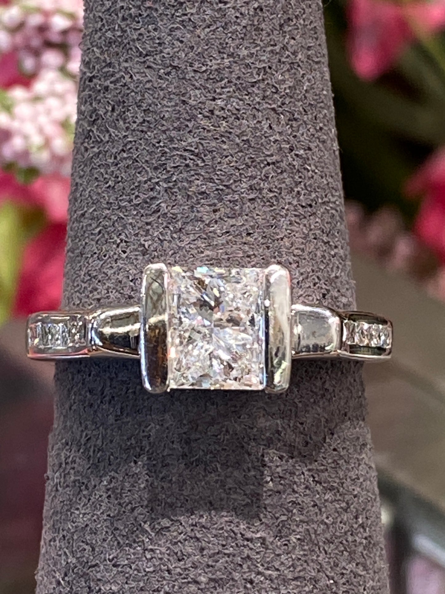 14k White Gold Diamond Engagement Ring