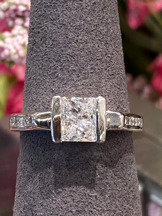 14k White Gold Diamond Engagement Ring