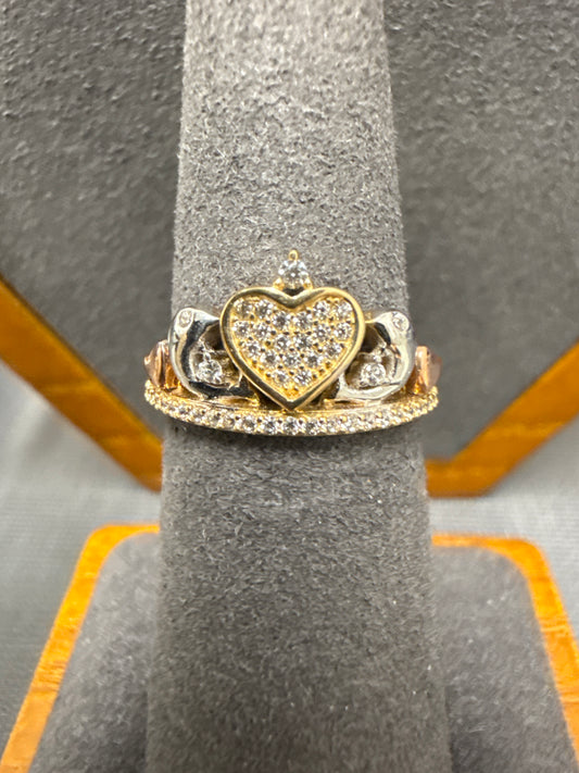 Gold crown ring
