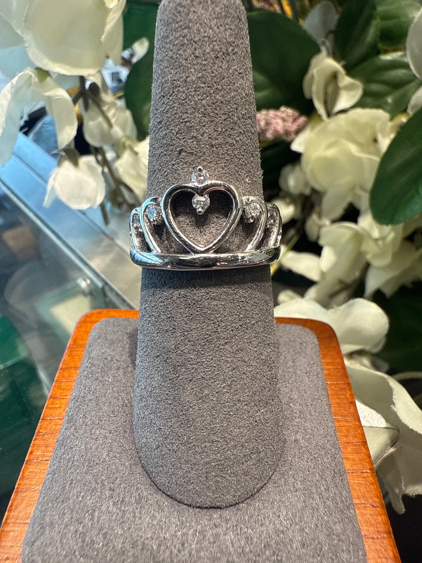 Silver crown ring
