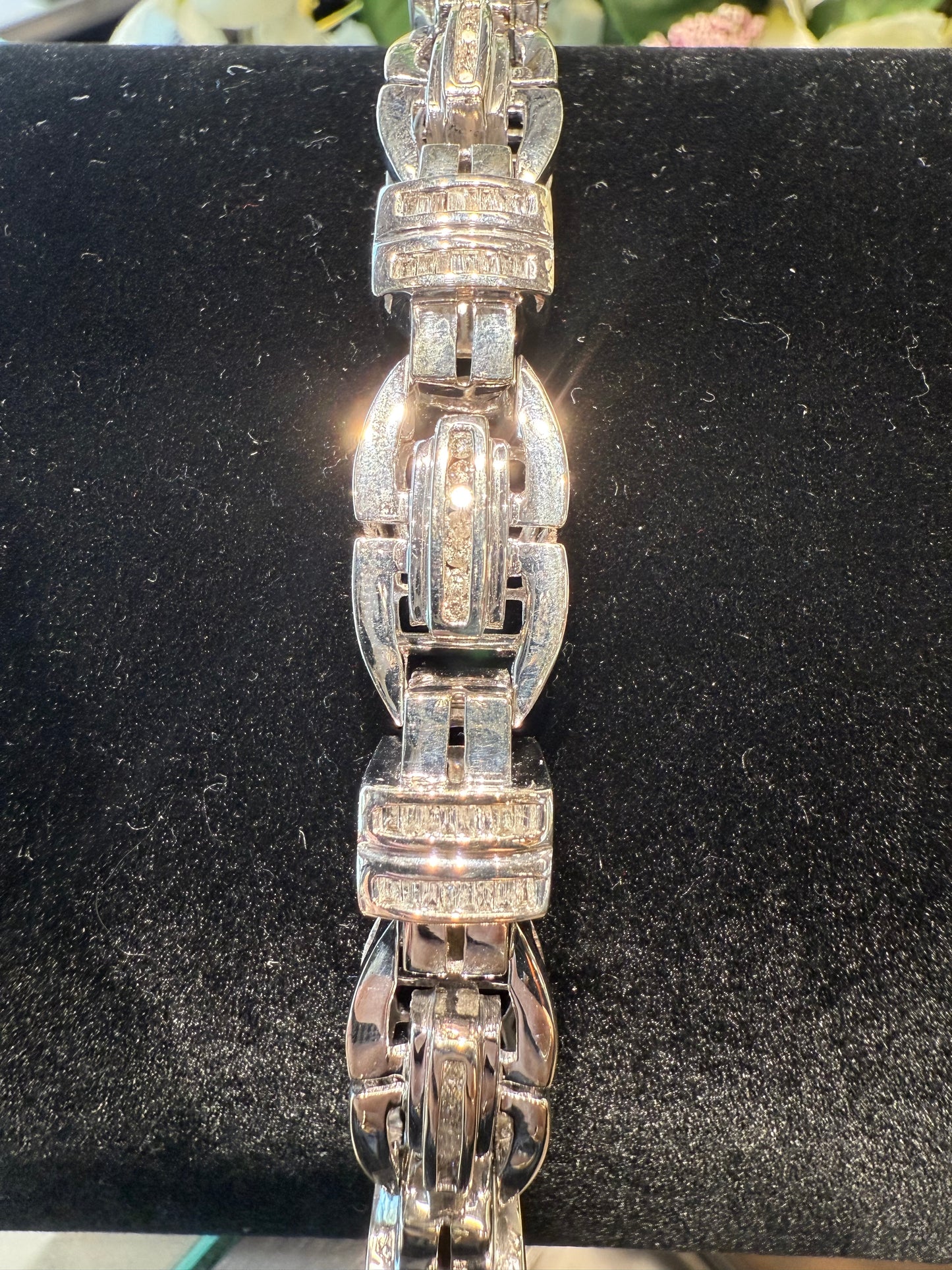 Gold bracelet