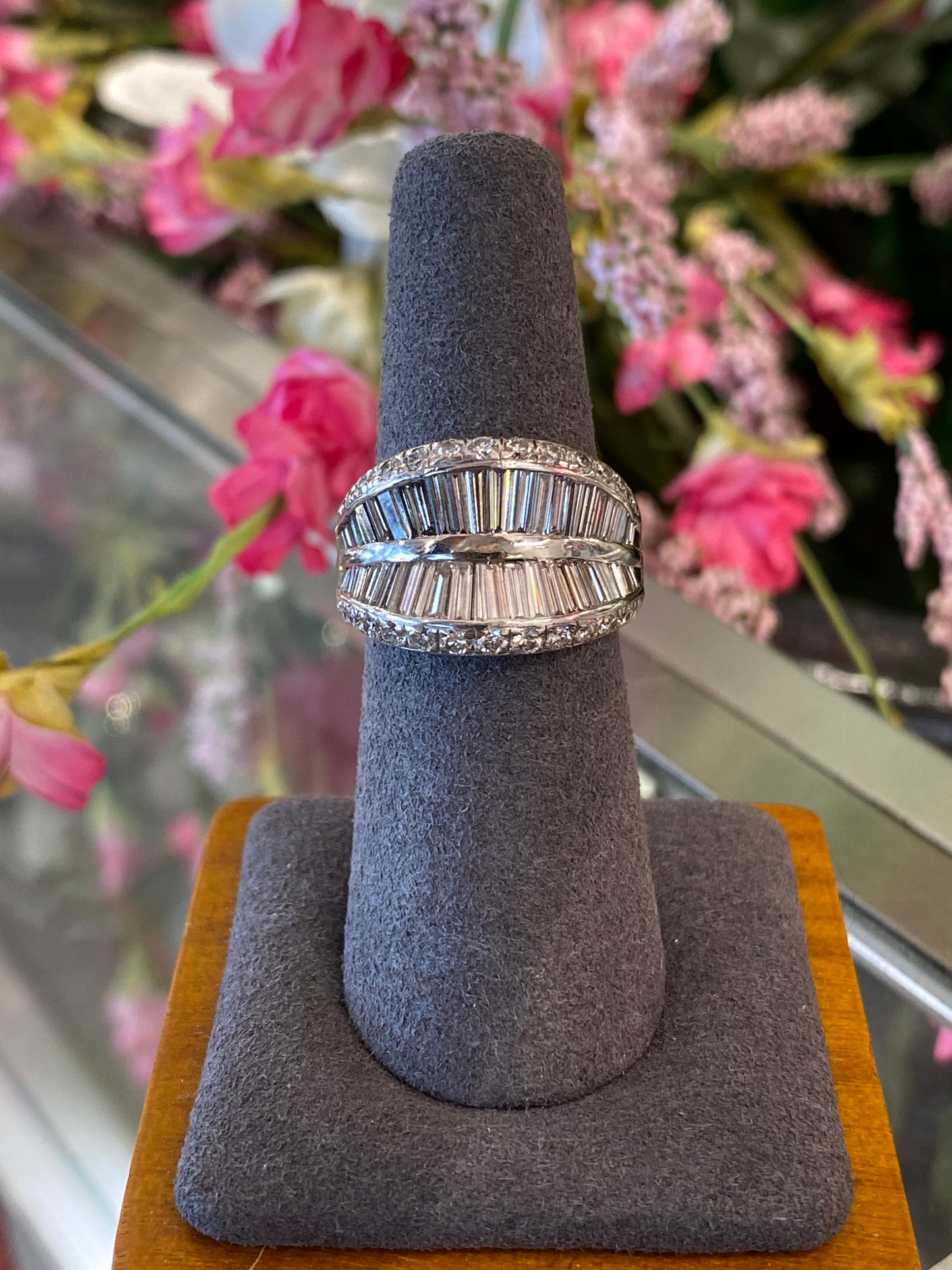 18k White Gold Diamond Band