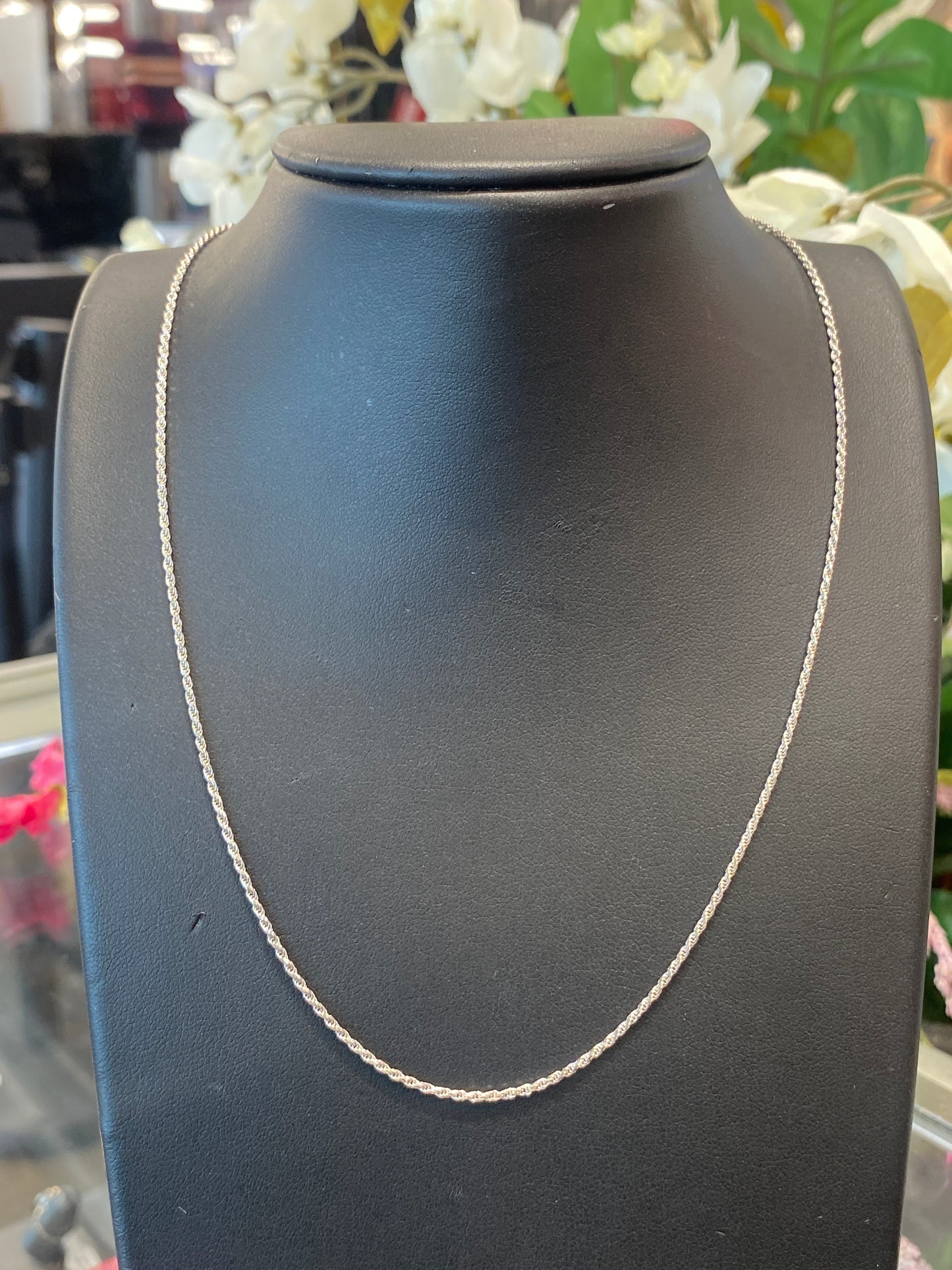 4 Grams Of 14K White Gold Rope Chain