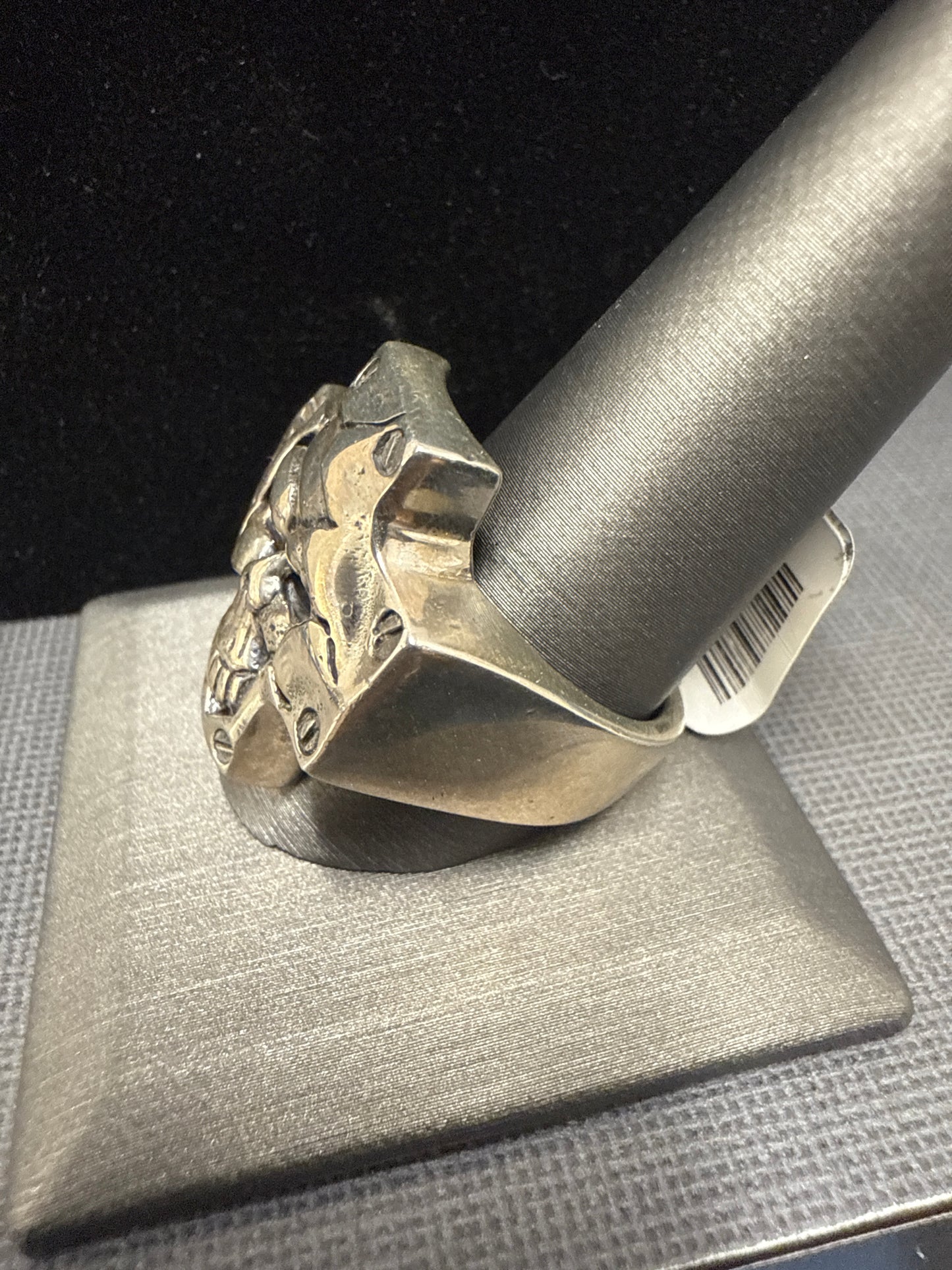 Silver skull ring