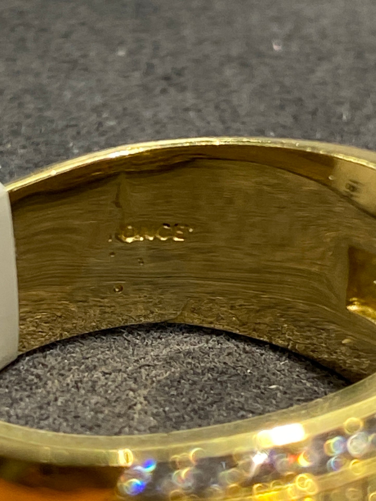 18k Yellow Gold Diamond Band