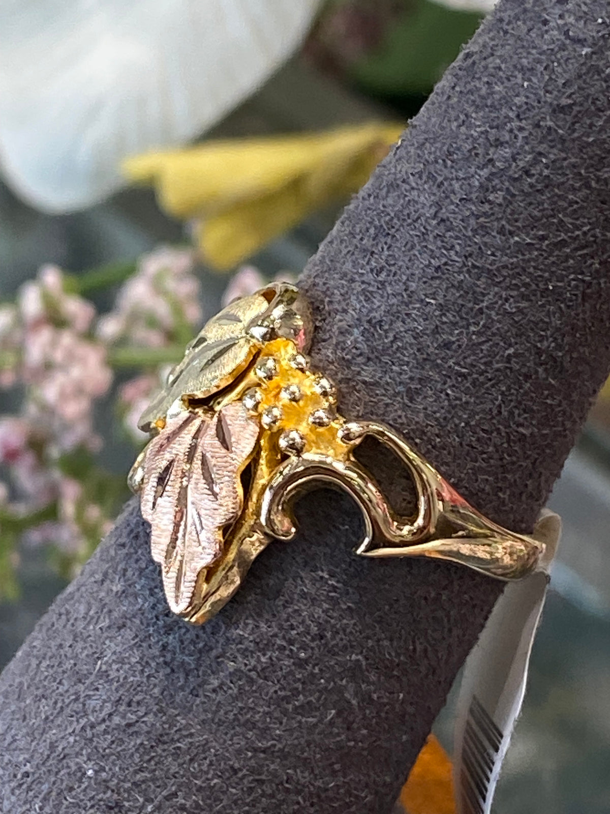 10k Two Tone Black Hills Gold Ring